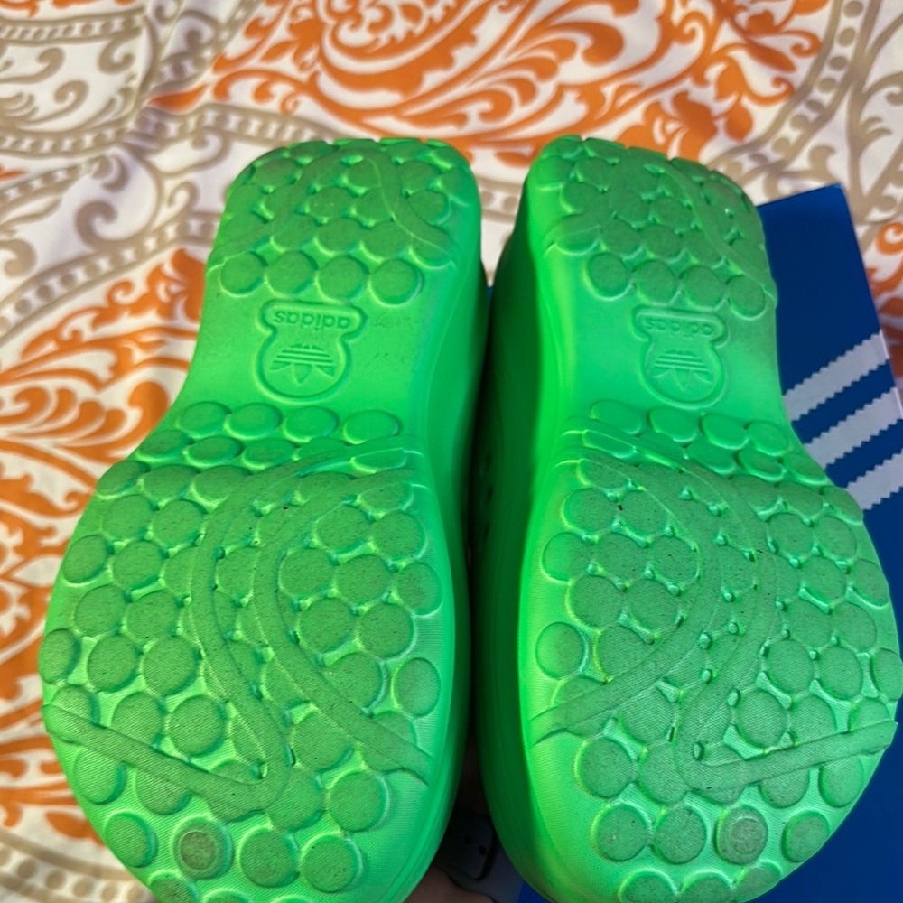 Adidas Women’s Green Mule - Picture 3 of 6